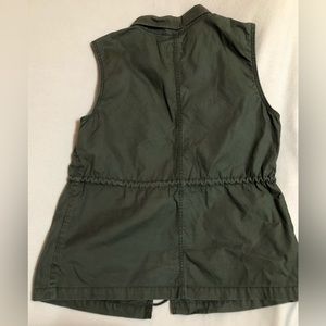 Gently worn. Pet and smoke free home. Vest.